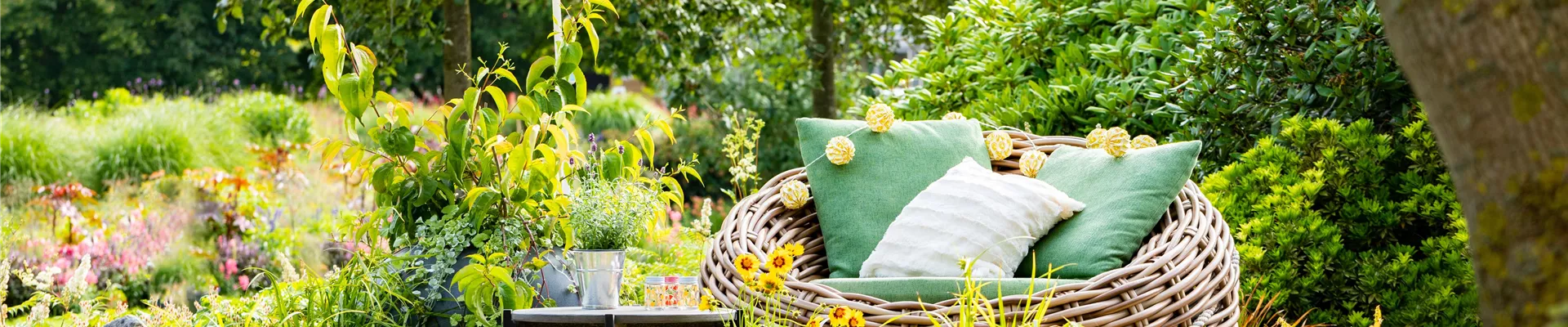 Gartenmöbel mit Sonnenschirm Gartenmöbel mit Sonnenschirm